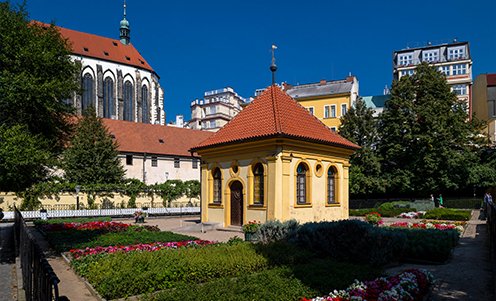 Výhledy na Prahu a Františkánskou zahradu